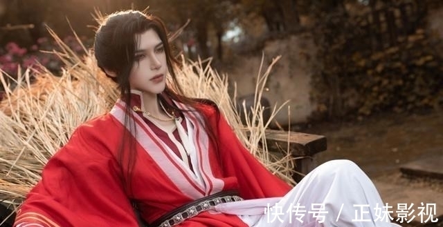 cos|《天官赐福》花怜牛车cos，谢怜的气质很温柔，沈辞的花城好看！