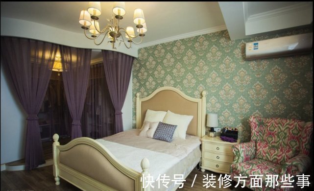 低柜|95平欧式二居室,背景墙是蓝色的让整个空间更加唯美