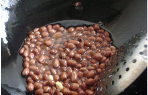 下锅|炸花生米时,万万不可热油下锅炸?牢记这2步,每一粒都会嘎嘣脆