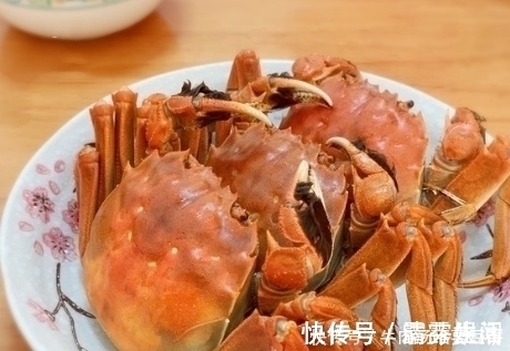 香葱|蒸螃蟹冷水下锅还是热水下锅牢记3点,螃蟹鲜嫩还不掉腿