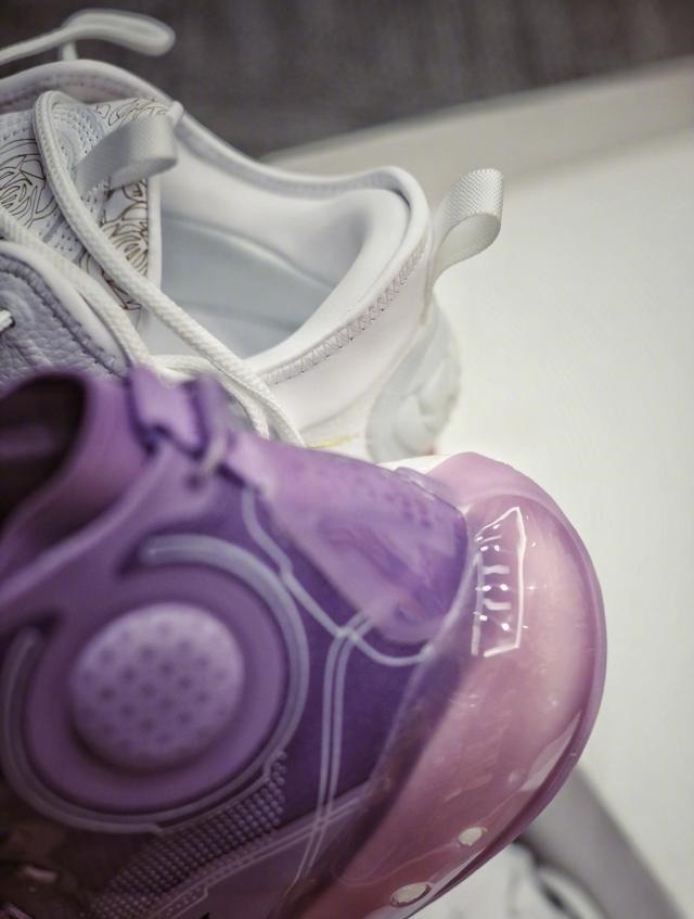 北极雪 驭帅14?香芋紫+北极雪美翻,音速9夏季配色帅炸,李宁太强了