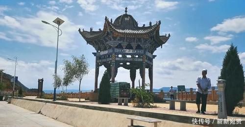 自驾游是在到达目的地前预订酒店好呢，还是在到达后现找酒店好？