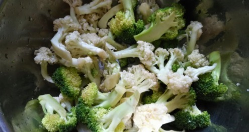  菜花西蓝花怎么炒才正确？有人第一步就做错，怪不得炒出来不好吃