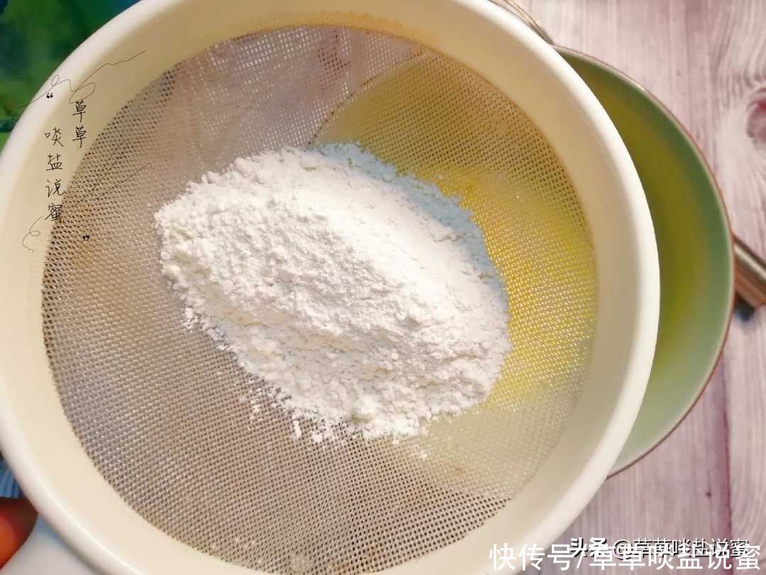 搅拌均匀|做什么蛋糕？蛋奶酥比蛋糕更容易上手，而且口味更香酥