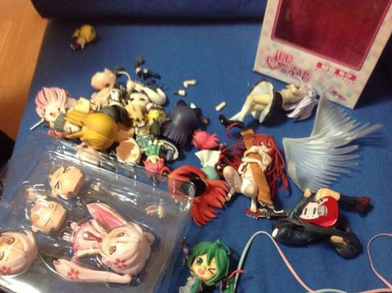 家長|熊孩子家長:你的手辦值10萬,我兒子手值100萬,誰賠錢