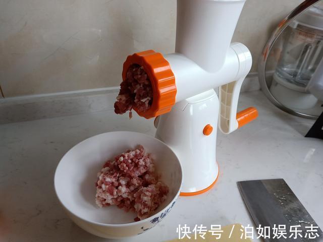 天冷了,蒸一锅解馋又暖和的好菜,揭开锅盖那一刻,太香了