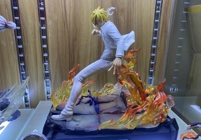 爱好者|肥宅收藏没版权的手办被展览,柜子成为讨论的热点?简直帅炸了