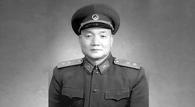 这位|这位开国中将的儿子,娶了主席的女儿,孙女也是大名人