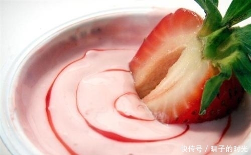 盯紧|购买酸奶时,要盯紧了2个地方看,别买到了假酸奶