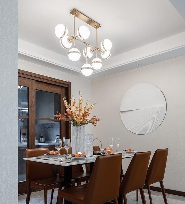 轻奢|大平层的现代轻奢风设计高级灰碰上爱马仕橙的惊艳!