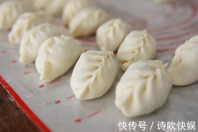 莲藕|秋天吃饺子，韭菜黄瓜都不如这个馅，5元一斤，现在吃正是季节