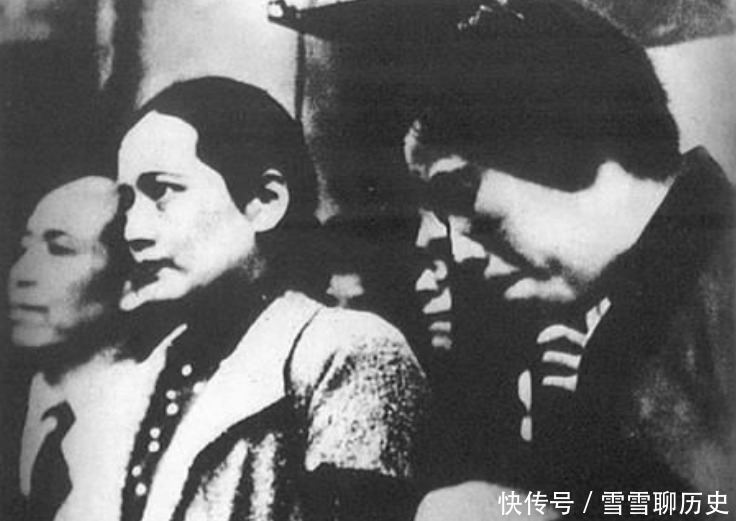 宋庆龄$鲁迅葬礼照:宋庆龄亲自主持,灵堂上15字的遗言让人心生敬畏