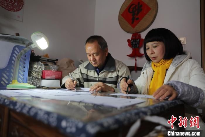 妙手|一针一线缝制爱意期望 浙江长兴民间艺人妙手生“虎”