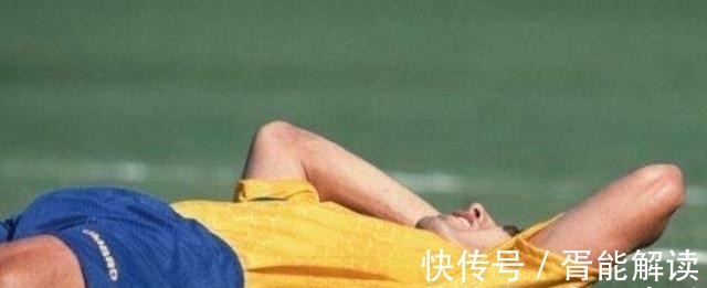 足球队|因一发乌龙球，此人刚回祖国便被打死，元凶人尽皆知，但没人敢说