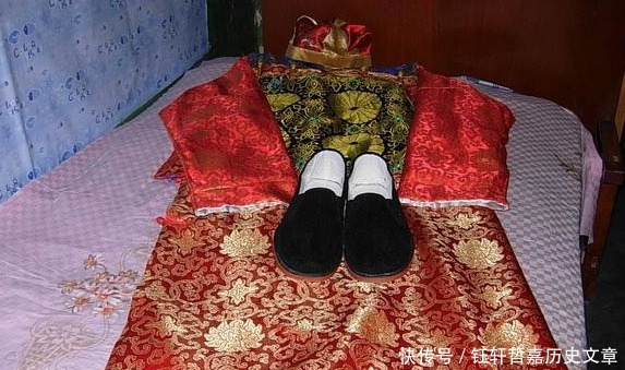 中国|为什么人死之后要穿寿衣看完才知道,这是中国的传统