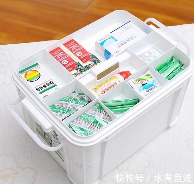 孩子|2岁女娃被开水烫伤腿,爸爸的机智举动救了娃,医生赞:做得很专业