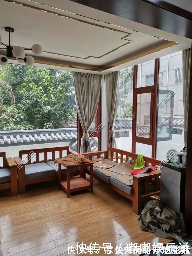 门斗|旧房改造丨农村老房大改造,瞬间变成小别墅,你给打几分