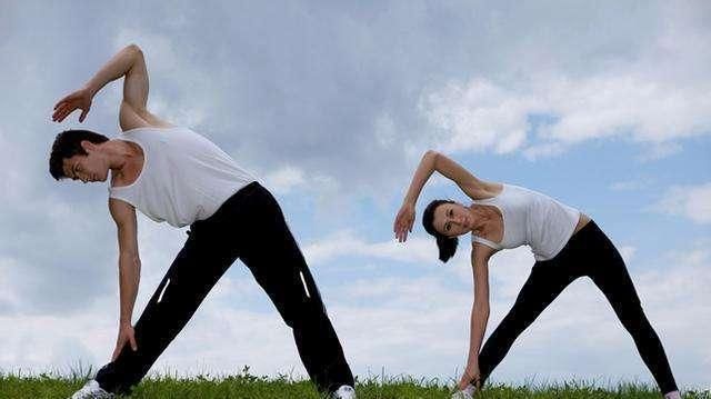 表现|身体湿气重的5个异常表现,你中了几个?(附祛湿4方法)