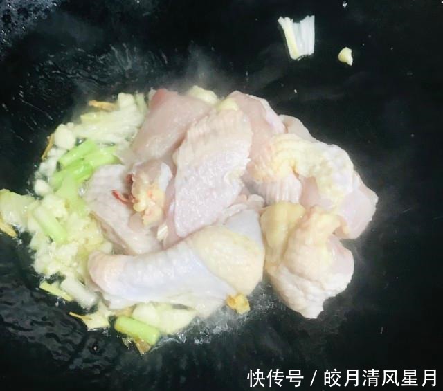 鸡肉焖腐竹,肉质鲜嫩,下酒下饭都不错