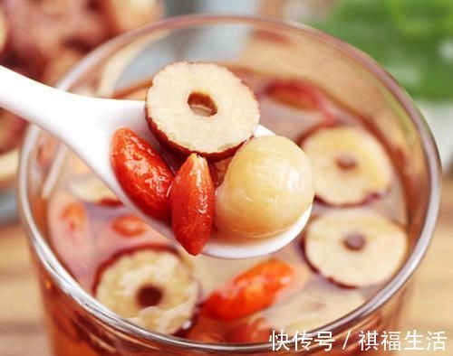 月经提前|月经推迟和月经提前，都是有原因的，到底哪个更严重呢？了解一下