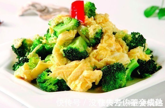 西兰花|每天坚持吃一盘西兰花，身体悄悄发生了大变化，大家早知道早好