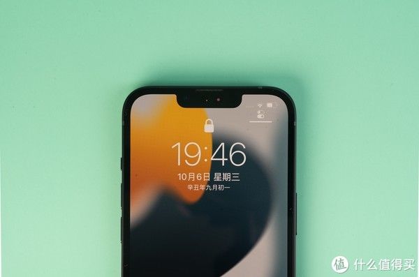 iphone|为何我把众测iPhone13送给妹纸了？谈谈我如何定位iPhone13的（妹纸出镜啦~）