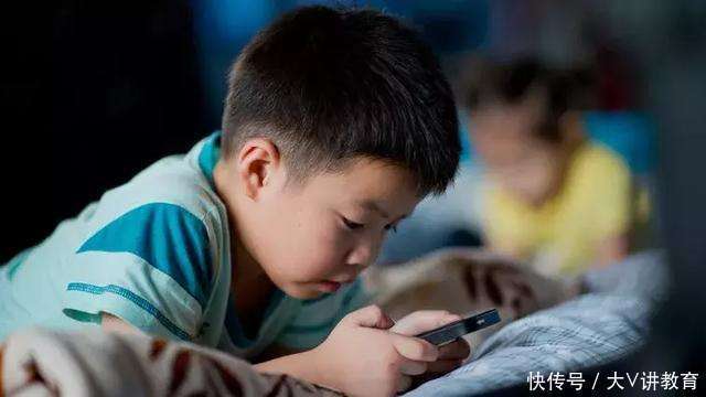 视频|6岁男孩看完“短视频”后,提出了一个问题,把北大教授给问懵了