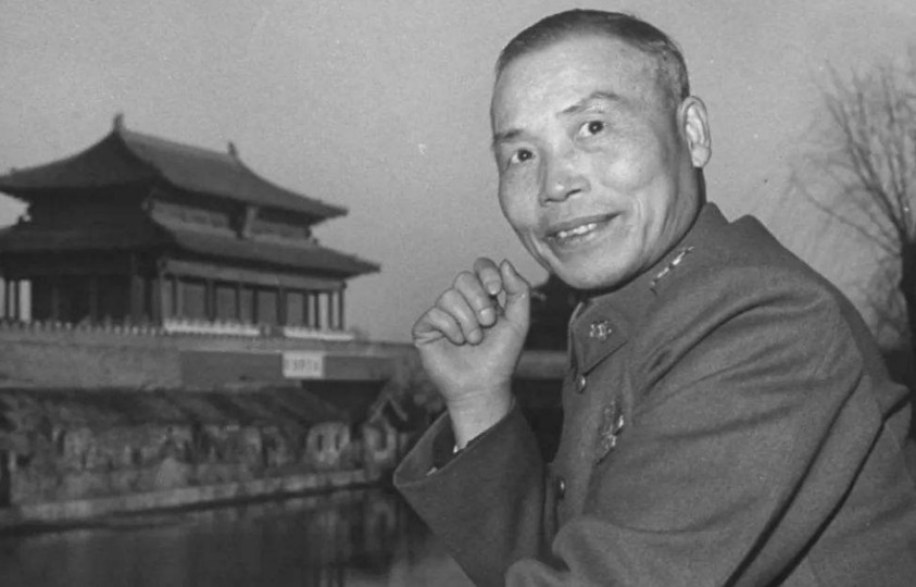 丈夫|丈夫是民国总统，母亲是民国美女，她晚年却病死庙中