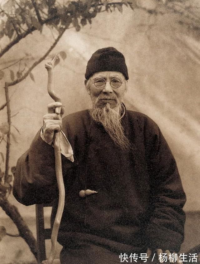 守财奴$张大千瞧不起他,吴昌硕讽刺他,为何他们都看不惯齐白石?