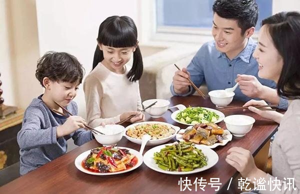 烟友们|饭后半小时是“养生的黄金时期”,做好这3件事,长寿不请自来