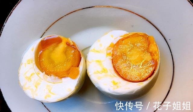 超市买鸭蛋，白壳和青壳的有差别吗超市导购员不懂别乱买！