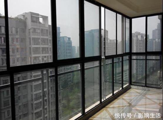安装|你们封阳台的方法早就过时了，现在都流行这样封，更安全实用