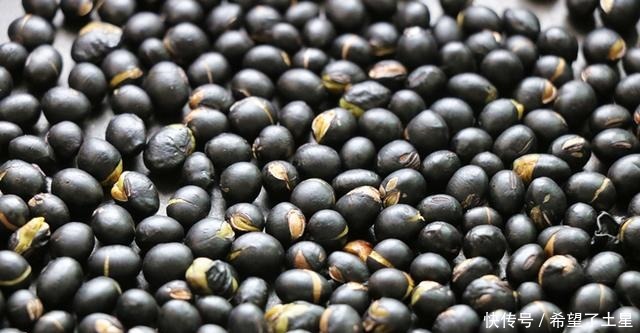 红糖|怕热多吃它,不磨豆浆不泡醋,每天吃2勺好处多,夏天别忘了吃!