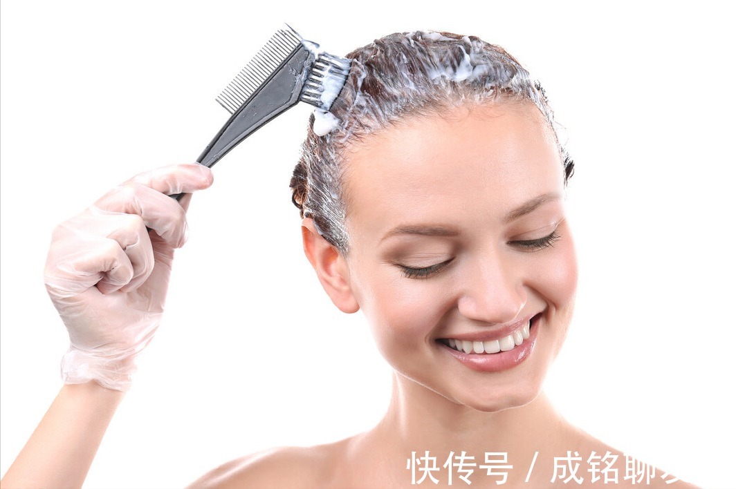 新生发 “自己染发”与“理发店染发”差别有多大?看完这三点,就明白了