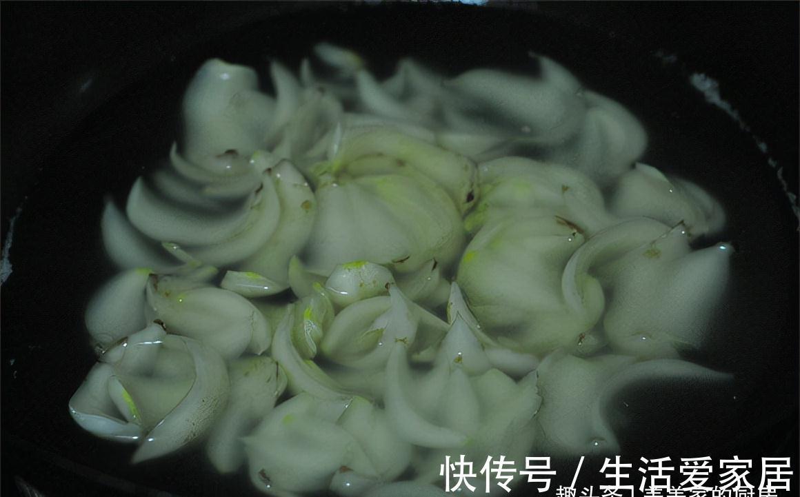 天气干燥，包饺子别用韭菜、白菜了！此食材润肺止咳，秋天最是鲜