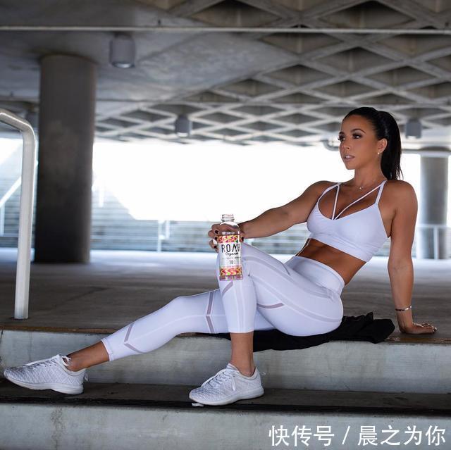 安斯利|16岁健身，25岁成为健身偶像，美女学霸靠身材吸粉190万