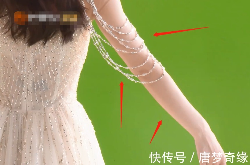 胳膊|趙麗穎《中餐廳》宣傳花絮,離開了瘦身特效,這身材我沒看錯吧?