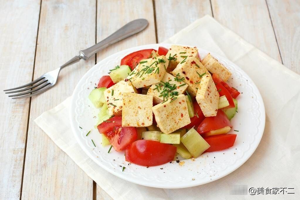  食材|豆腐最好吃的做法，学会搭配食材烹饪，让你吃出饭店的感觉