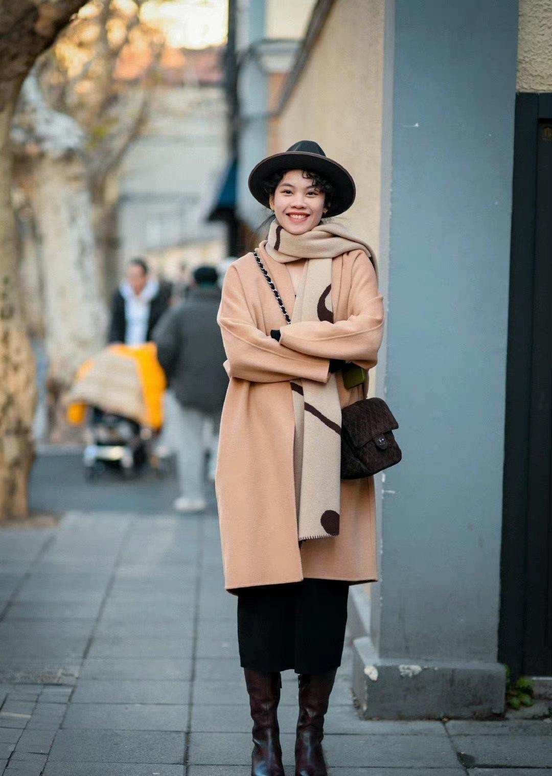 素人 上海不愧是大都市, 连素人女生都长得好漂亮, 穿得也很优雅