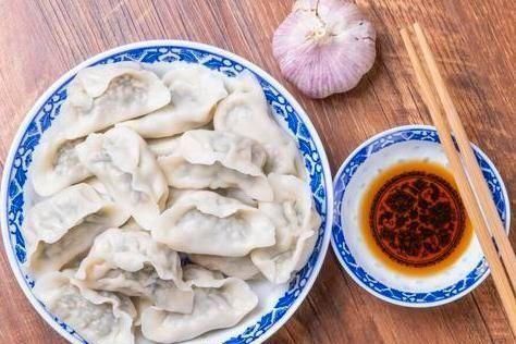 饺子|饺子包好,别直接放冰箱冻!多做2步,冻再久不粘连,煮时不开裂
