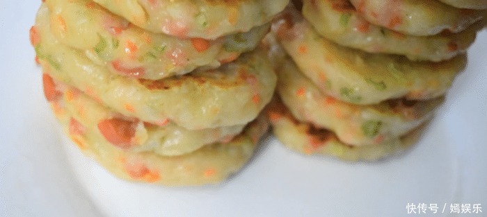 用土豆做的早餐饼,营养丰富色香味俱全,家人都喜欢