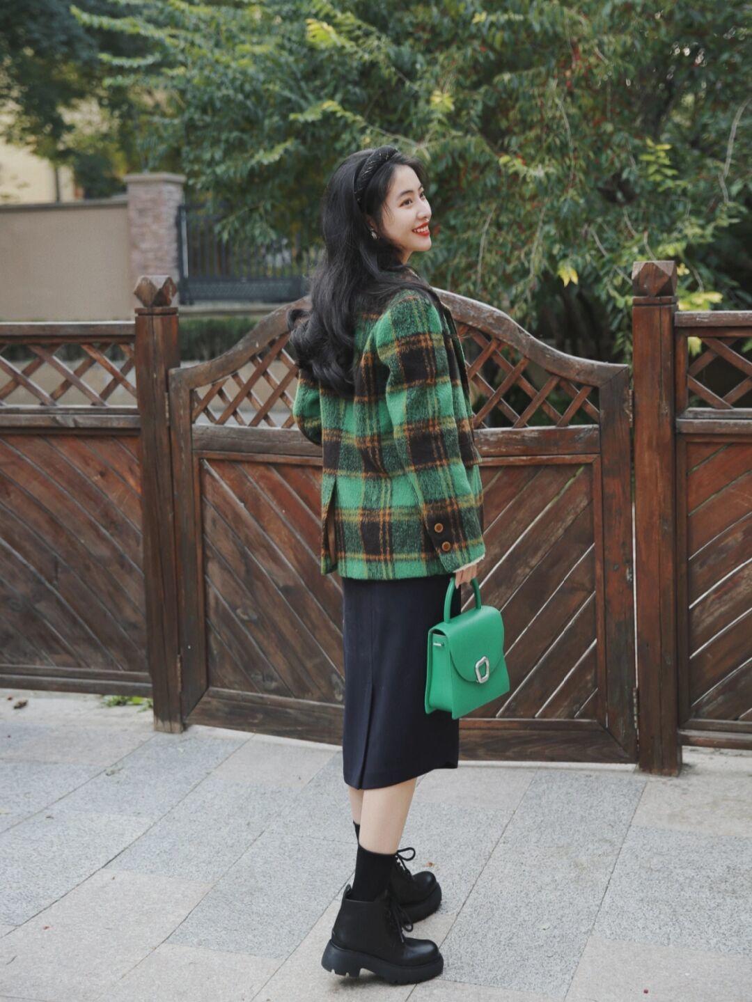 半身裙|没有高颜值、大长腿也别焦虑,试试“毛呢外套”,太适合普通大众