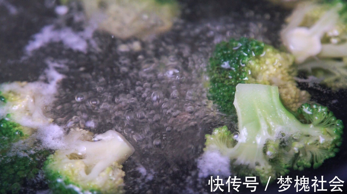 营养健康|西兰花炒虾仁在家做,营养健康,美味好吃