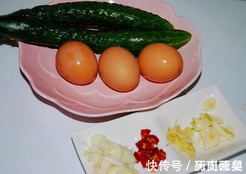 鸡蛋液|鸡蛋和它一起炒,头发乌黑,口臭没了,睡眠也好了,不懂就亏了!