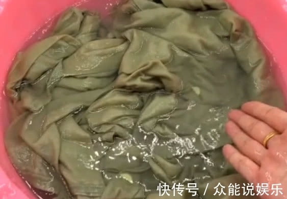 洗衣粉|洗衣服时倒半碗它进去，无论衣服有多脏，洗后很干净，省钱又省事