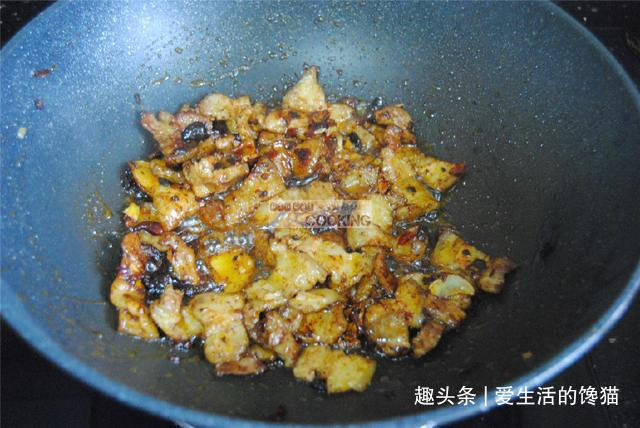 原来正宗的小炒肉是这样做，教你几个小技巧，每一步都很实用