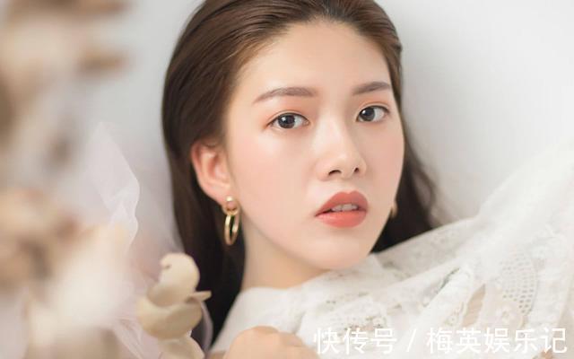 黑色素|44岁女士,坚持吃维生素E以淡化脸上斑点,结果怎样,不妨借鉴