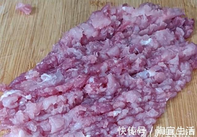 玉米面百吃不厌的做法，做法简单，美味又健康，很好的轻体美食