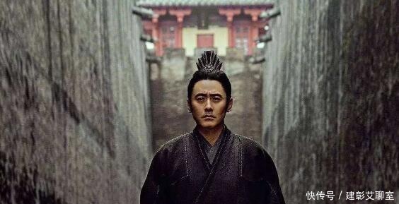 一巴掌|曹植为啥斗不过曹丕?曹操已经给出答案,现实给梦想“一巴掌”