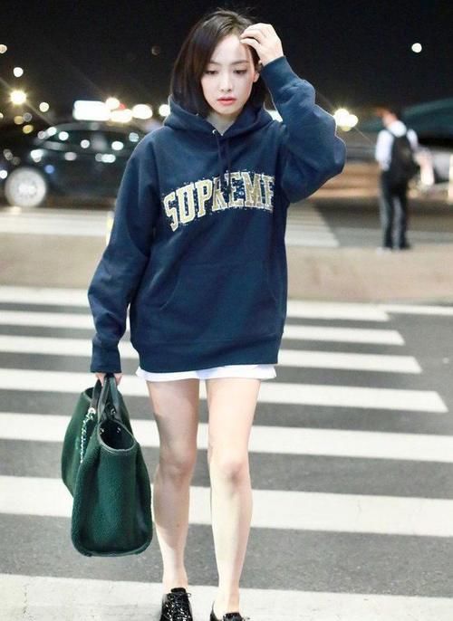 元气|可慵懒可潮流可休闲可精致 ，元气又减龄的卫衣， 妥妥的百搭神器